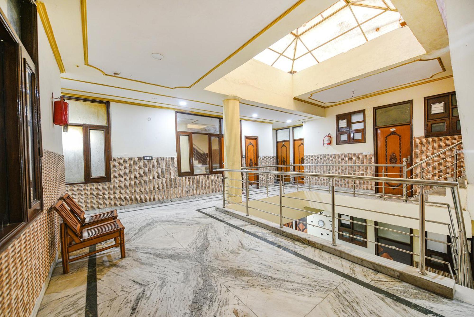 Fabhotel Royal Inn Chandīgarh Exteriör bild