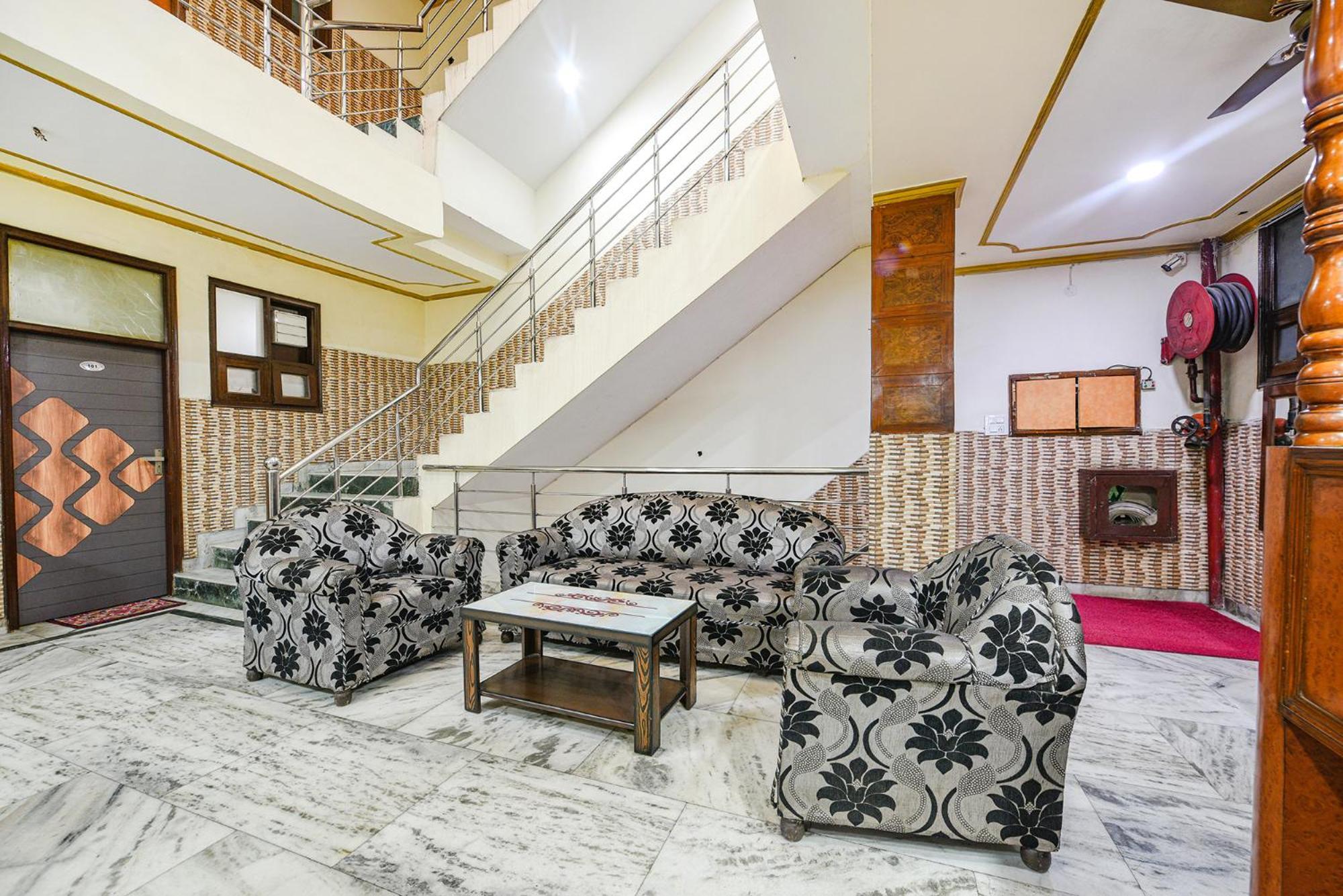Fabhotel Royal Inn Chandīgarh Exteriör bild